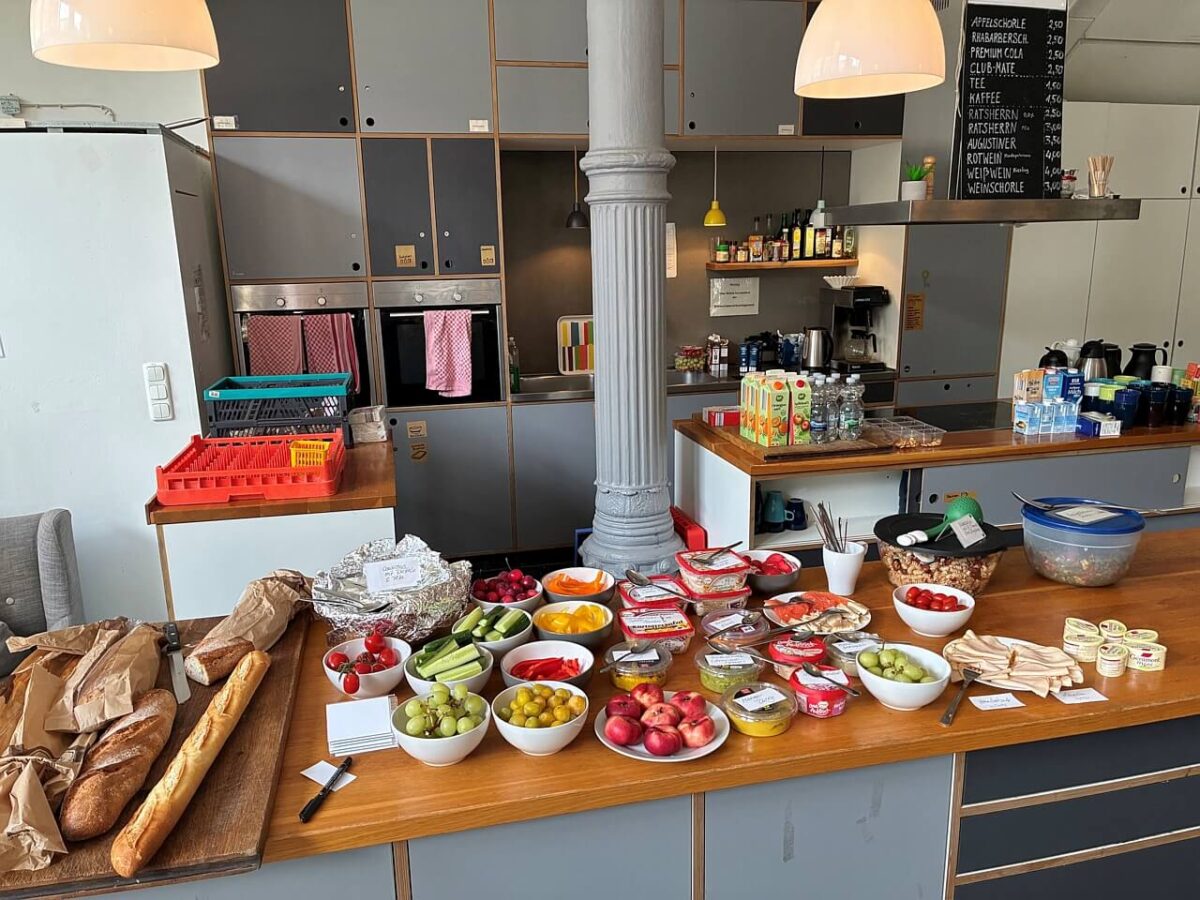Sommerfest 2026 im Kölibri Stadtteilzentrum (GWA St. Pauli) - Buffet